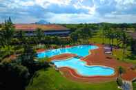 Kolam Renang The Suites at Mount Malarayat