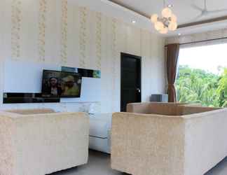 Lobi 2 Villa Diamond Hills