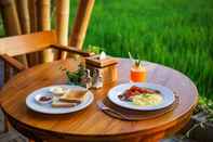 Bar, Cafe and Lounge Wadari Retreat Villa Ubud