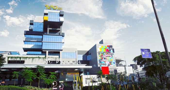 Exterior YELLO Hotel Paskal Bandung