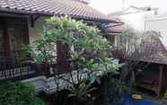 Luar Bangunan 6 Keraton Guest House