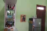 Bar, Kafe, dan Lounge Avicenna 2 Guesthouse