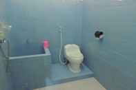 Toilet Kamar Avicenna 2 Guesthouse