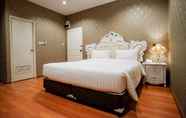 Kamar Tidur 5 The O-Zone Airport Inn