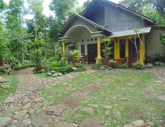 ภายนอกอาคาร 2 Hadi Homestay