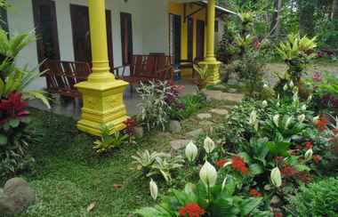 Lobi 2 Hadi Homestay