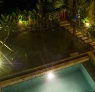 Kolam Renang 2 Villa Kamya