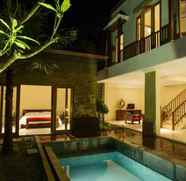 Kolam Renang 3 Villa Kamya