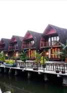 EXTERIOR_BUILDING Hotel Kampoeng Pacitan