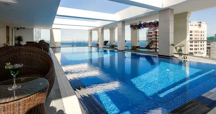 Swimming Pool Tamarind Hotel