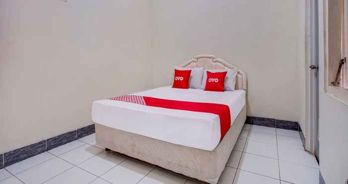 Kamar Tidur OYO 3915 Hotel Remaja Pacitan