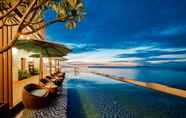 Kolam Renang 3 HAIAN Beach Hotel & Spa