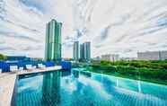 Swimming Pool 3 Acqua Condominium by Ryan