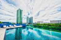 Swimming Pool Acqua Condominium by Ryan