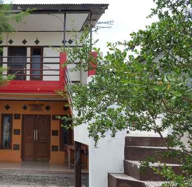 Bên ngoài 2 Aboy Homestay