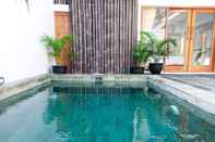 Swimming Pool Watukarung Prapto Homestay