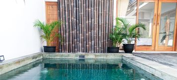 Swimming Pool 2 Watukarung Prapto Homestay