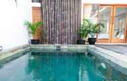 Swimming Pool 2 Watukarung Prapto Homestay