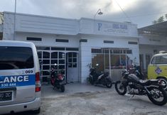 Bangunan 2 OYO 90816 Wisma Awal Fajar Syariah Near Mars Gym Bulukumba