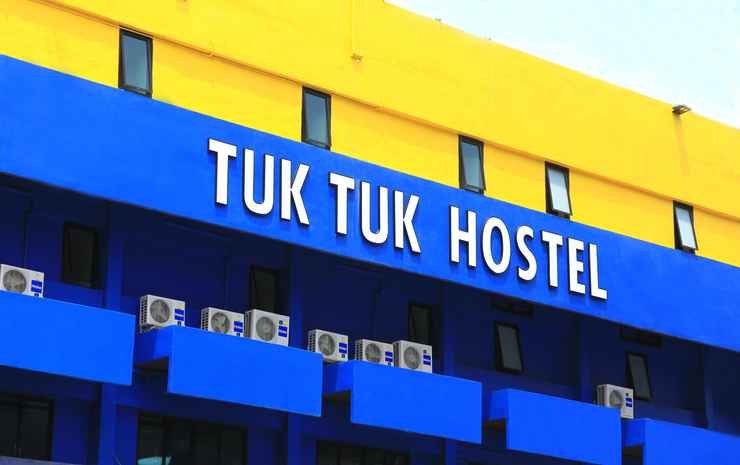 Tuk Tuk Hostel