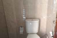 Toilet Kamar Cebluk Sari Homestay