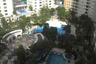 Swimming Pool Waterplace Residence 2BR Unit 4