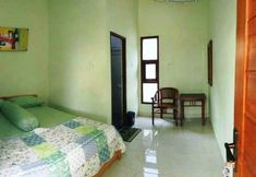Kamar Tidur 6 Olweslak Guesthouse