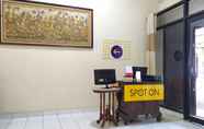 Lobby 6 SPOT ON 1990 Pondok Ripuji