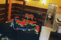 Bedroom Comfort Room at Darmo Homestay Vivi