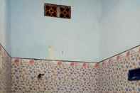 Toilet Kamar Homestay Lydia Sunrise