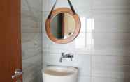 Toilet Kamar 6 Escape Bajo