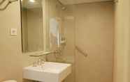 Toilet Kamar 4 Amaris Hotel Fachrudin – Tanah Abang