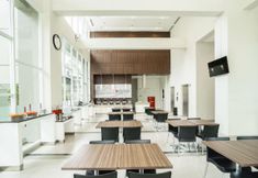 Lobby 3 Amaris Hotel Fachrudin – Tanah Abang
