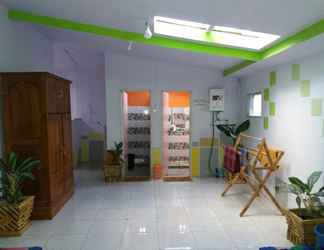 Bangunan 2 Full House 5 Bedroom at Budhi's Homestay