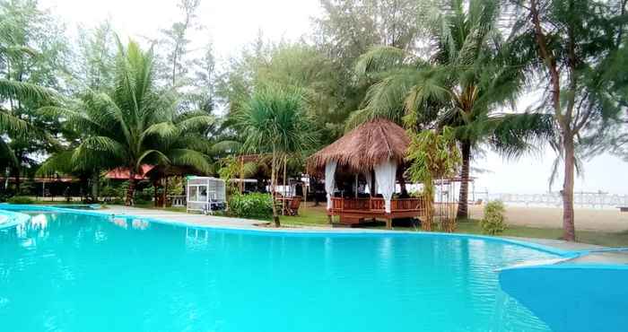 Swimming Pool Hello Bintan Beach Cottages