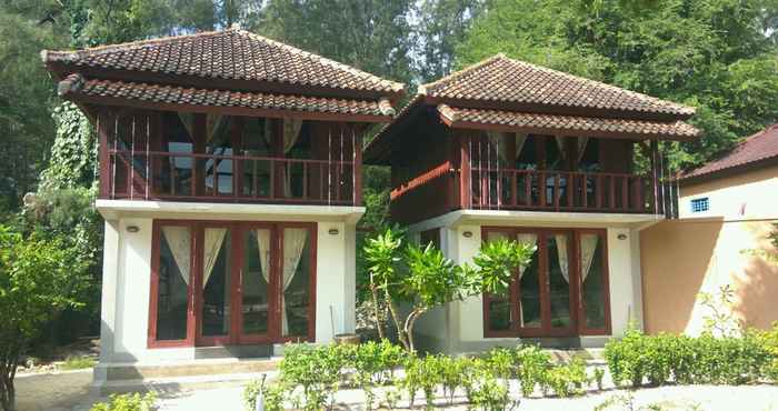 Exterior Birumeno Beach Bungalows