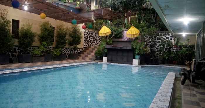 Bangunan Hotel Wiena