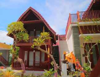 Luar Bangunan 2 Ayu Laba Beach Villa and Resto