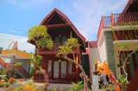 Bangunan Ayu Laba Beach Villa and Resto