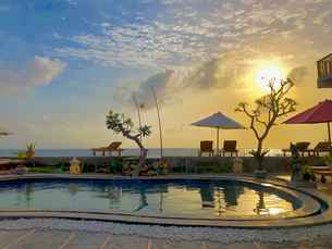 Ayu Laba Beach Villa and Resto, Rp 425.880