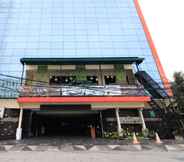 Exterior 3 Coin's Hotel Jakarta