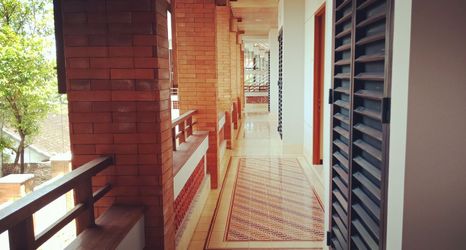 Lobby 2 Hotel Parangraja