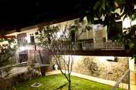 Exterior Cozy Stay at Timlo Solo Guest House