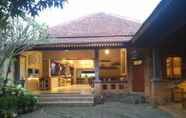 Restaurant 7 Cozy Stay at Timlo Solo Guest House