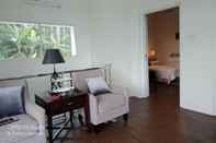 ล็อบบี้ Spacious Room at Villa Paradijs Van Java