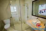 Phòng tắm bên trong Osaka Quy Nhon Hotel