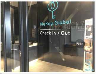 Lobi 2 Expressionz Professional Suites by MyKey Global