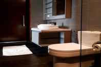 In-room Bathroom Expressionz Professional Suites by MyKey Global