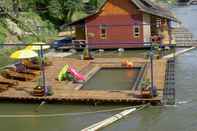 ภายนอกอาคาร Boutique Raft Resort