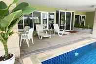 Swimming Pool 14 Place Sukhumvit Suites (SHA Plus+)